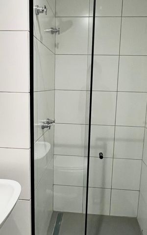 Apartamento à venda com 146m², 2 quartos e 2 vagas Apartamento à venda com 146m², 2 quartos e 2 vagasBanheiro social 2