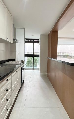 Apartamento à venda com 146m², 2 quartos e 2 vagas Apartamento à venda com 146m², 2 quartos e 2 vagasCozinha