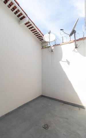 Casa à venda com 183m², 4 quartos e 4 vagas Casa à venda com 183m², 4 quartos e 4 vagasÁrea de luz