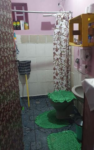 Casa de condomínio para alugar com 200m², 4 quartos e sem vaga Casa de condomínio para alugar com 200m², 4 quartos e sem vagaBanheiro