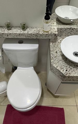 Apartamento à venda com 60m², 2 quartos e 1 vaga Apartamento à venda com 60m², 2 quartos e 1 vagaBanheiro