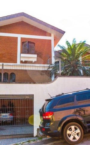 Casa de condomínio à venda com 380m², 6 quartos e 4 vagas