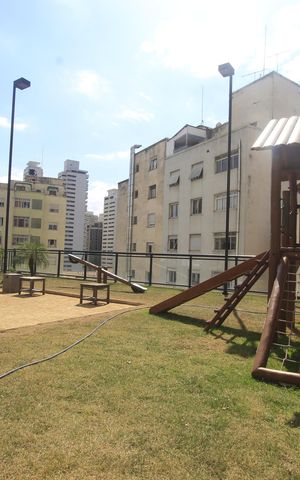Apartamento à venda com 75m², 2 quartos e 2 vagasÁrea comum - Playground