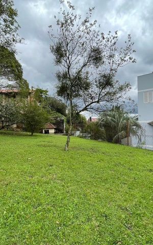 Casa à venda com 799m², 6 quartos e 2 vagas
