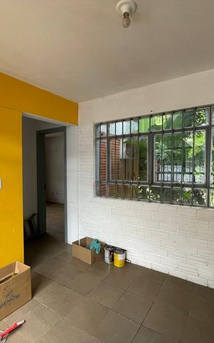 Casa à venda com 149m², 2 quartos e 4 vagas Casa à venda com 149m², 2 quartos e 4 vagasSala
