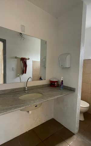 Casa à venda com 149m², 2 quartos e 4 vagas Casa à venda com 149m², 2 quartos e 4 vagasBanheiro social