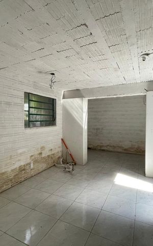 Casa à venda com 149m², 2 quartos e 4 vagas Casa à venda com 149m², 2 quartos e 4 vagasEdícula