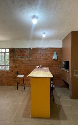 Casa à venda com 149m², 2 quartos e 4 vagas Casa à venda com 149m², 2 quartos e 4 vagasCozinha