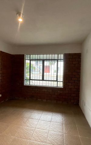 Casa à venda com 149m², 2 quartos e 4 vagas Casa à venda com 149m², 2 quartos e 4 vagasQuarto