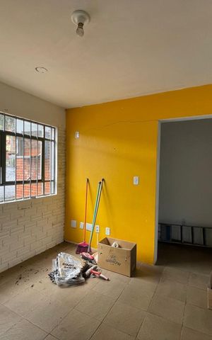 Casa à venda com 149m², 2 quartos e 4 vagas Casa à venda com 149m², 2 quartos e 4 vagasSala