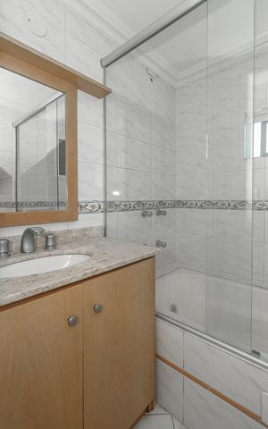 Apartamento à venda com 241m², 3 quartos e 2 vagasBanheiro da Suíte