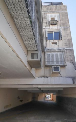 Apartamento à venda com 241m², 3 quartos e 2 vagasFachada