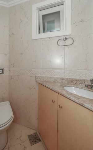 Apartamento à venda com 241m², 3 quartos e 2 vagasLavabo