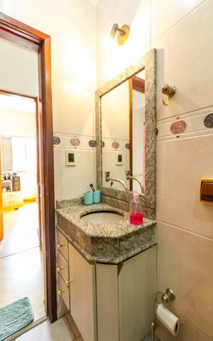 Apartamento à venda com 105m², 3 quartos e 1 vaga Apartamento à venda com 105m², 3 quartos e 1 vagaBanheiro Social