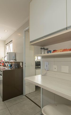 Apartamento à venda com 117m², 3 quartos e 2 vagas Apartamento à venda com 117m², 3 quartos e 2 vagasCozinha