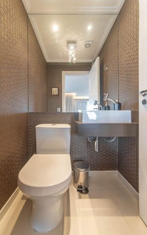 Apartamento à venda com 117m², 3 quartos e 2 vagas Apartamento à venda com 117m², 3 quartos e 2 vagasLavabo