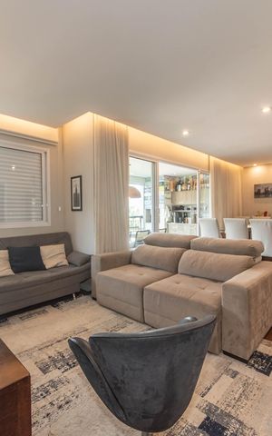 Apartamento à venda com 117m², 3 quartos e 2 vagas Apartamento à venda com 117m², 3 quartos e 2 vagasSala