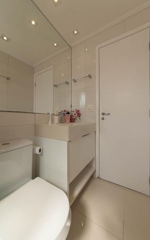 Apartamento à venda com 117m², 3 quartos e 2 vagas Apartamento à venda com 117m², 3 quartos e 2 vagasBanheiro Social