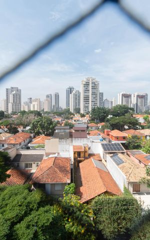 Apartamento à venda com 117m², 3 quartos e 2 vagas Apartamento à venda com 117m², 3 quartos e 2 vagasVaranda - Vista
