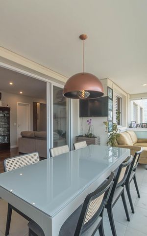 Apartamento à venda com 117m², 3 quartos e 2 vagas Apartamento à venda com 117m², 3 quartos e 2 vagasVaranda