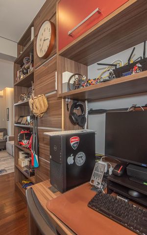 Apartamento à venda com 117m², 3 quartos e 2 vagas Apartamento à venda com 117m², 3 quartos e 2 vagasEscritorio