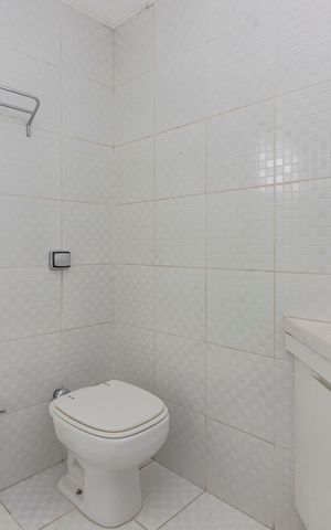 Apartamento à venda com 228m², 3 quartos e 2 vagas Apartamento à venda com 228m², 3 quartos e 2 vagasBanheiro da Suíte