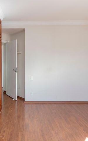 Apartamento à venda com 228m², 3 quartos e 2 vagas Apartamento à venda com 228m², 3 quartos e 2 vagasSuíte