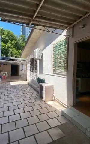 Casa à venda com 249m², 3 quartos e 3 vagas Casa à venda com 249m², 3 quartos e 3 vagasÁrea Comum