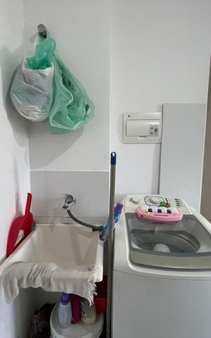 Apartamento à venda com 34m², 2 quartos e sem vaga Apartamento à venda com 34m², 2 quartos e sem vagaCozinha e Área de Serviço