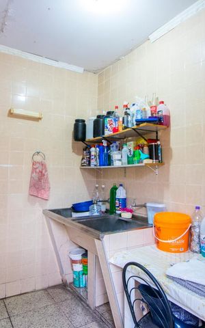 Casa à venda com 200m², 3 quartos e 1 vaga Casa à venda com 200m², 3 quartos e 1 vagaÁrea de serviço