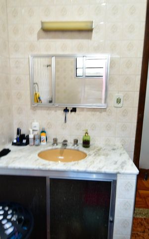 Casa à venda com 161m², 3 quartos e 2 vagasBanheiro