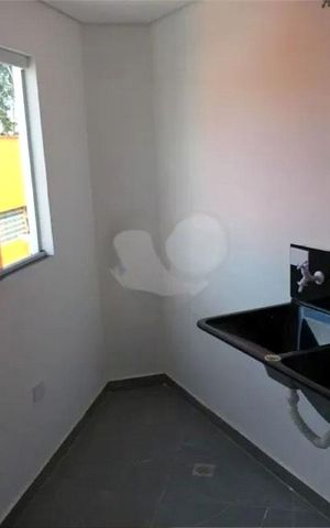 Casa à venda com 80m², 2 quartos e sem vaga