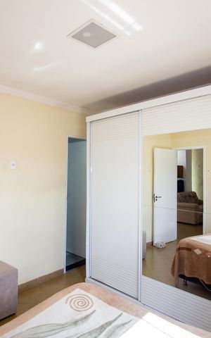 Casa para alugar com 200m², 2 quartos e 2 vagas Casa para alugar com 200m², 2 quartos e 2 vagasQuarto Suíte 1