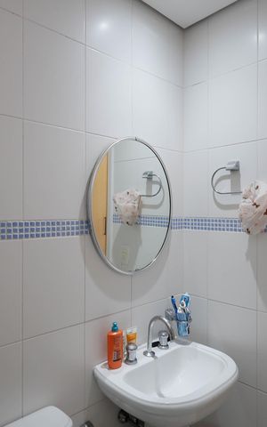 Casa de condomínio para alugar com 110m², 3 quartos e 3 vagas Casa de condomínio para alugar com 110m², 3 quartos e 3 vagasBanheiro social
