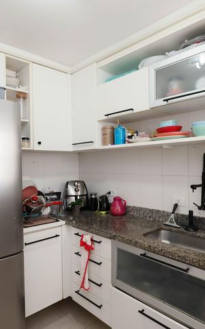 Casa de condomínio para alugar com 110m², 3 quartos e 3 vagas Casa de condomínio para alugar com 110m², 3 quartos e 3 vagasCozinha - Armários