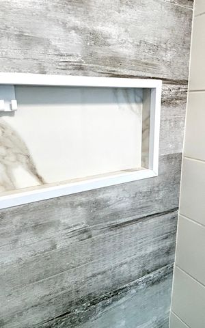 Apartamento para alugar com 66m², 2 quartos e 1 vaga Apartamento para alugar com 66m², 2 quartos e 1 vagaBanheiro da Suíte