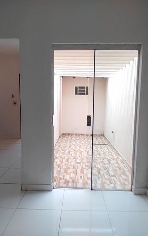 Casa para alugar com 120m², 3 quartos e 4 vagas Casa para alugar com 120m², 3 quartos e 4 vagasSala