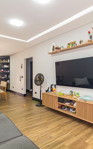 Casa à venda com 151m², 3 quartos e 3 vagas Casa à venda com 151m², 3 quartos e 3 vagasSala de Estar