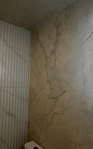 Casa de condomínio à venda com 273m², 4 quartos e 3 vagas Casa de condomínio à venda com 273m², 4 quartos e 3 vagasLavabo