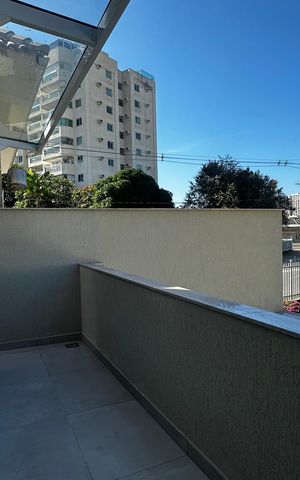 Casa de condomínio à venda com 273m², 4 quartos e 3 vagas Casa de condomínio à venda com 273m², 4 quartos e 3 vagasVaranda dos quartos