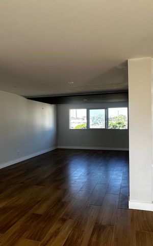 Casa de condomínio à venda com 273m², 4 quartos e 3 vagas Casa de condomínio à venda com 273m², 4 quartos e 3 vagasSalão