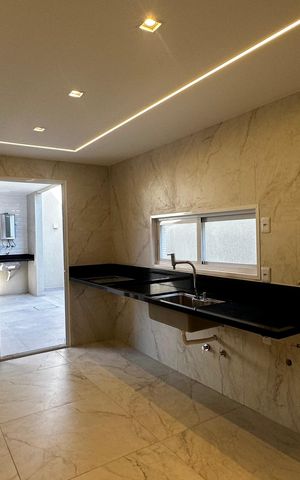 Casa de condomínio à venda com 273m², 4 quartos e 3 vagas Casa de condomínio à venda com 273m², 4 quartos e 3 vagasCozinha