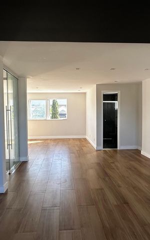 Casa de condomínio à venda com 273m², 4 quartos e 3 vagas Casa de condomínio à venda com 273m², 4 quartos e 3 vagasSalão