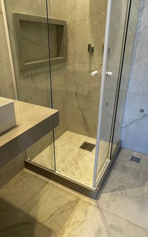 Casa de condomínio à venda com 273m², 4 quartos e 3 vagas Casa de condomínio à venda com 273m², 4 quartos e 3 vagasBanheiro da Suíte 3