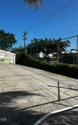 Casa de condomínio à venda com 273m², 4 quartos e 3 vagas Casa de condomínio à venda com 273m², 4 quartos e 3 vagasÁrea comum