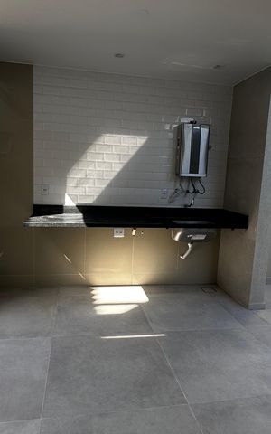 Casa de condomínio à venda com 273m², 4 quartos e 3 vagas Casa de condomínio à venda com 273m², 4 quartos e 3 vagasÁrea de Serviço