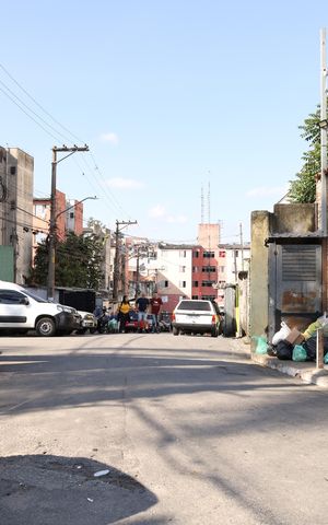 Apartamento para alugar com 60m², 2 quartos e sem vagaPlaca instalada na fachada do condomínio - Código da placa: WPSU-150