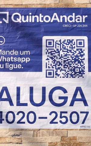 Apartamento para alugar com 60m², 2 quartos e sem vagaPlaca instalada na fachada do condomínio - Código da placa: WPSU-150