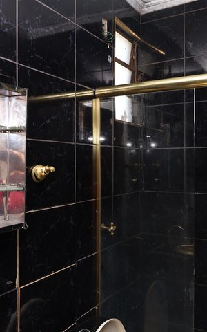Apartamento para alugar com 60m², 2 quartos e sem vagaBanheiro