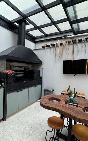 Casa à venda com 140m², 3 quartos e 4 vagas Casa à venda com 140m², 3 quartos e 4 vagasÁrea gourmet